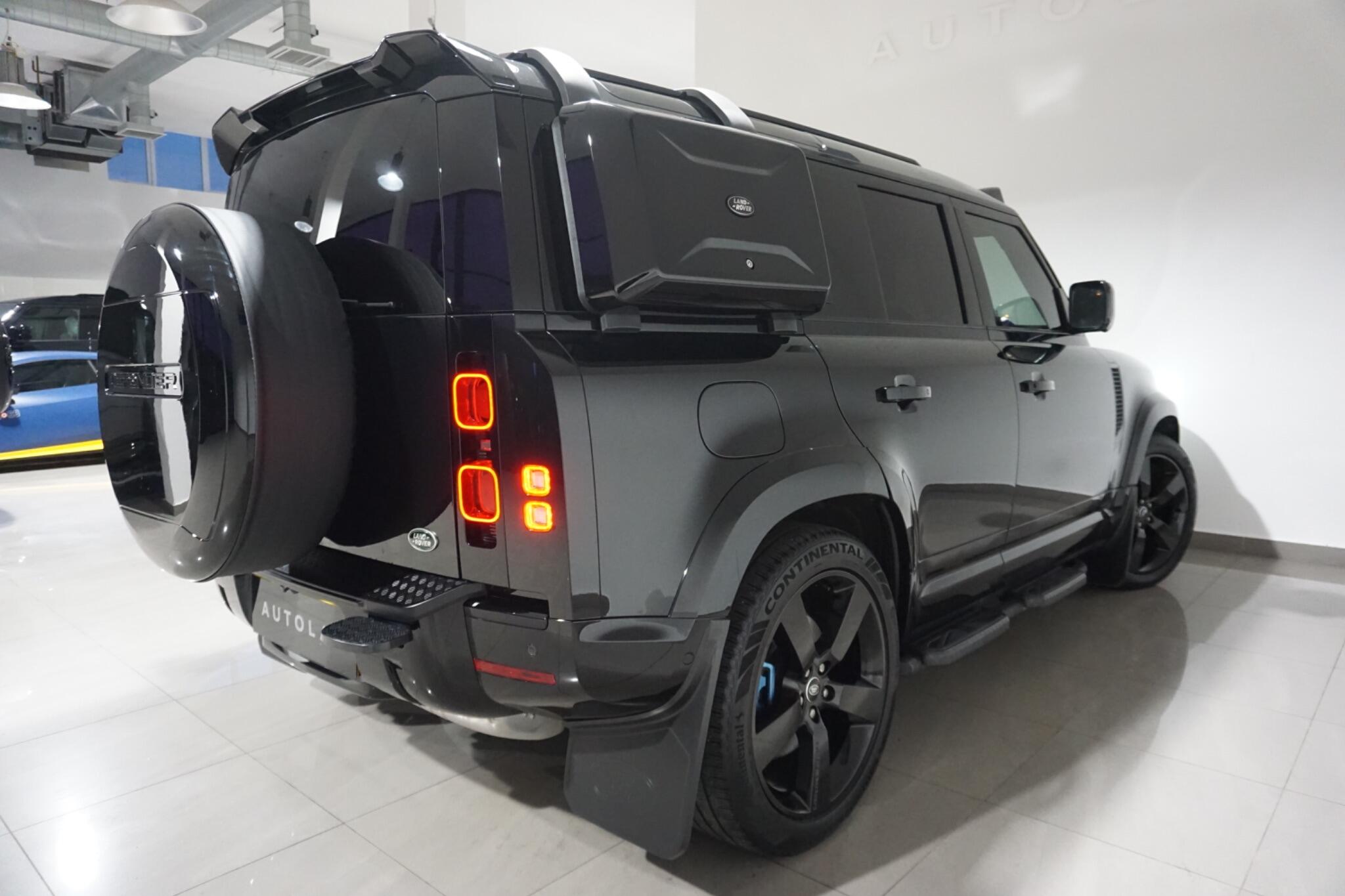 Land Rover Defender 110 3.0 D300 MHEV X-Dynamic HSE Auto 4WD Euro 6 (s/s) 5dr